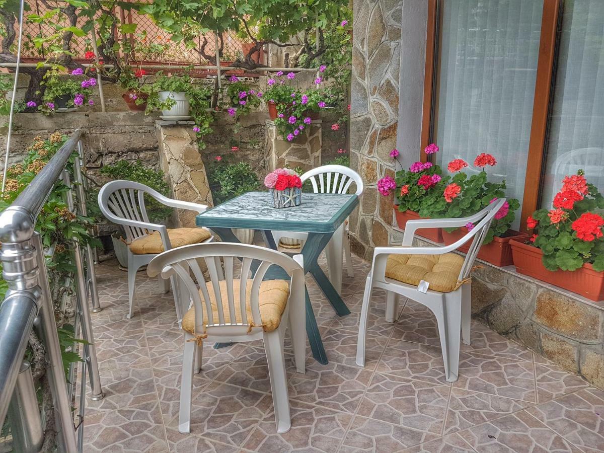 Guest House Byki Sveti Vlas Exterior foto